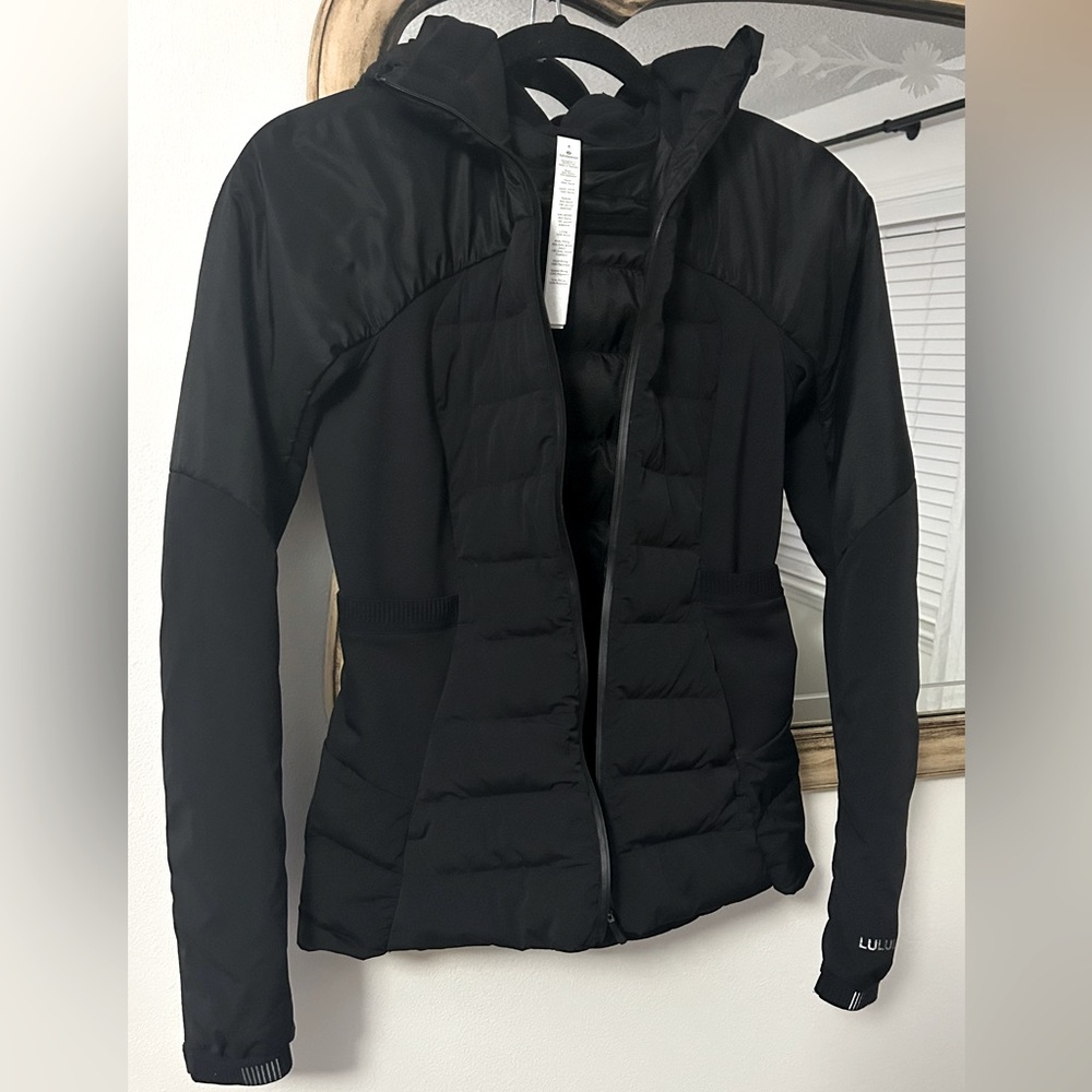 Lululemon Down For It All Down Jacket Size 4- Mint condition worn once!!